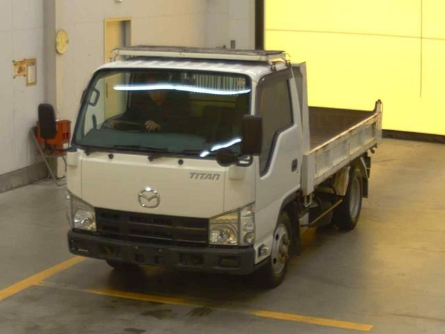 Japan Auction Vehicles 10 2014 Mazda タイタン dump auction photo