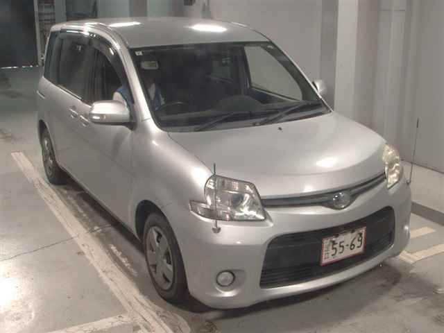Japan Auction Vehicles 12 2014 Toyota Sienta DICE G auction photo