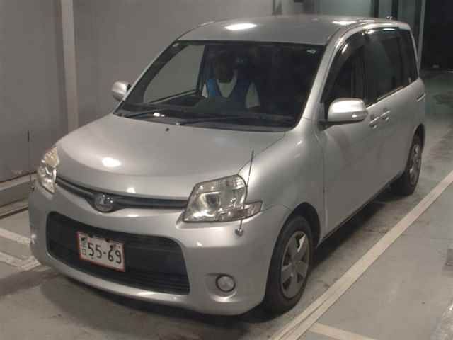 2014 Toyota Sienta DICE G auction photo 4