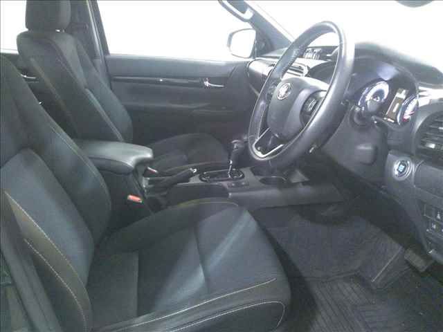 2019 Toyota Hilux Z Black Rally Edition 4W auction photo 4