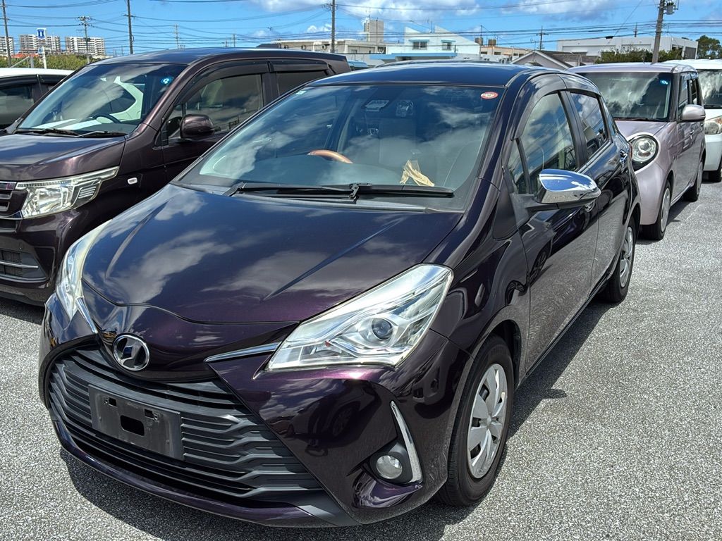 2017 Toyota ヴィッツ 5HB ジュエラ auction photo 4