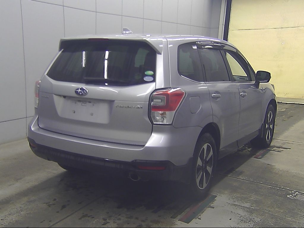2015 Subaru Forester 2.0i-L EyeSight auction photo 2