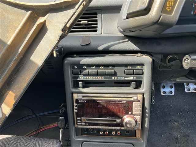 1991 Isuzu ジェミニセダン auction photo 6