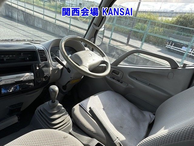 2006 Toyota Dyna Aluminum van auction photo 5