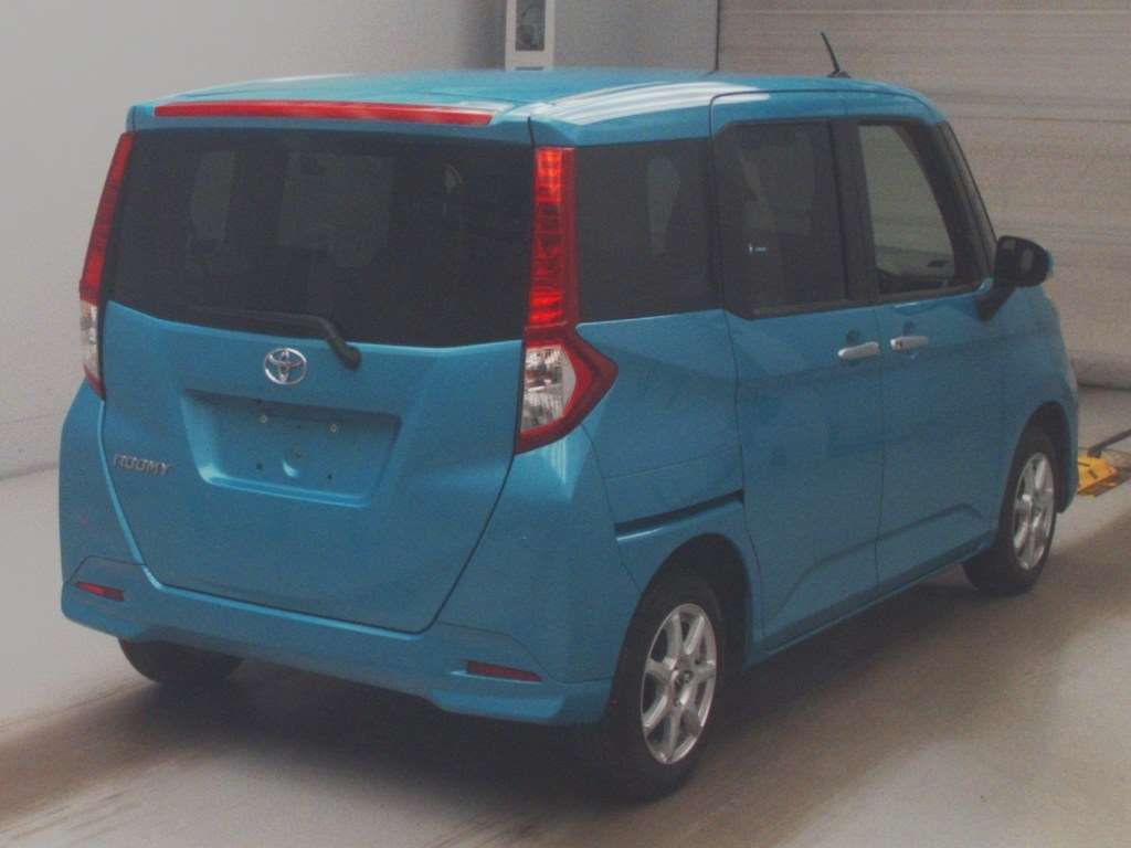 2021 Toyota Roomy G 4WD auction photo 2