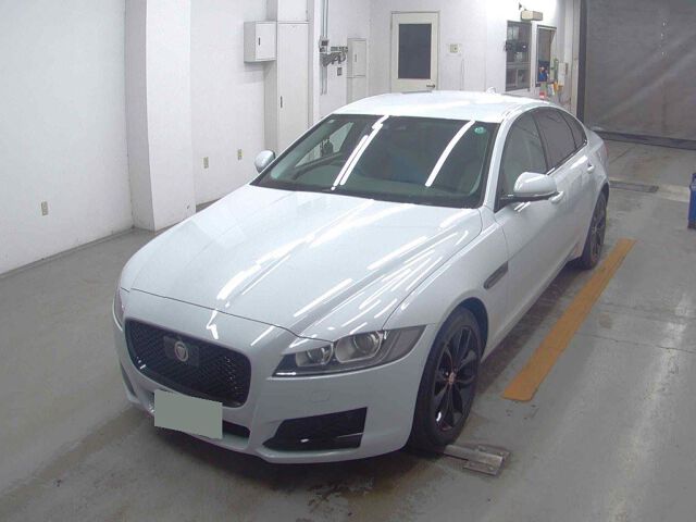2017 Jaguar XF Prestige auction photo 4