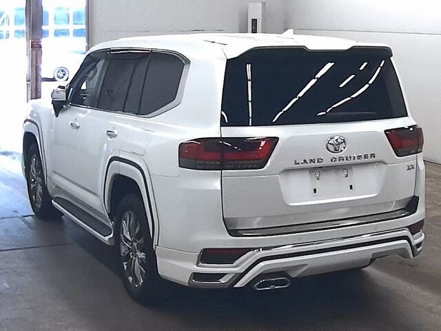 2023 Toyota Land Cruiser ZX 4WD auction photo 2