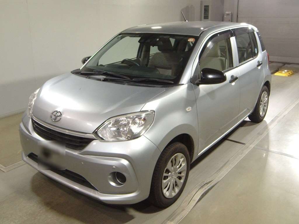 2020 Toyota Passo XS Japan auction vehicle