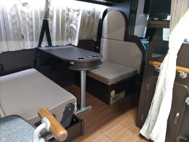 2023 Toyota Hiace キャンピング 4WD auction photo 6
