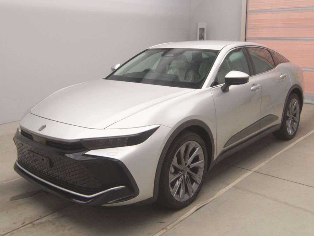 2025 Toyota Crown Crossover Z 4WD Japan auction vehicle