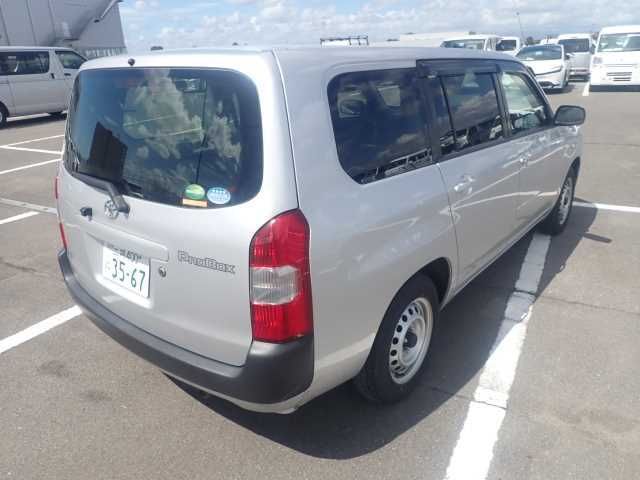 2020 Toyota Probox GL auction photo 2