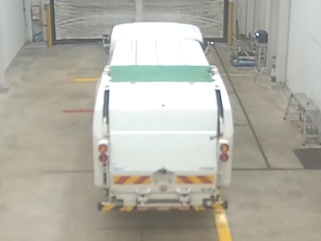 2019 Isuzu Elf Garbage truck auction photo 3