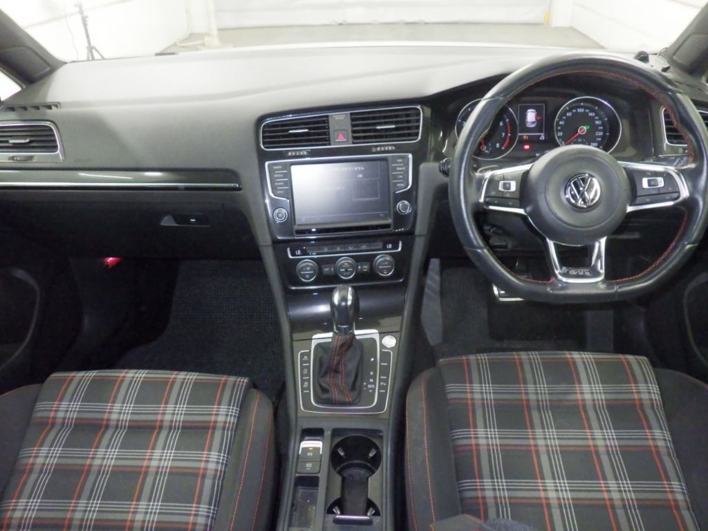 2014 Volkswagen ゴルフ 5HB GTI auction photo 3