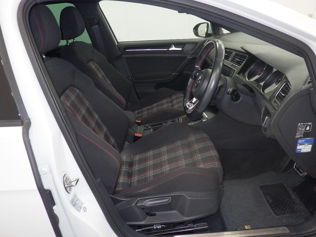 2014 Volkswagen ゴルフ 5HB GTI auction photo 6