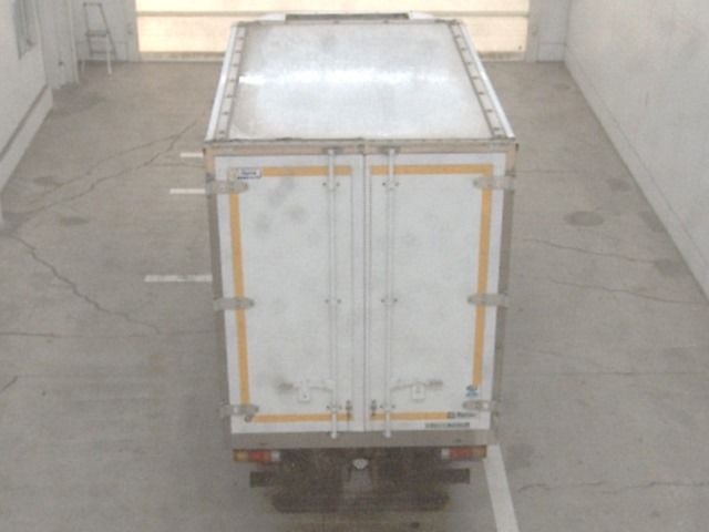 2018 Mitsubishi Fuso Canter Refrigerated and frozen trucks auction photo 3