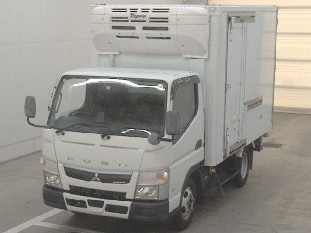 Japan Auction Vehicles 10 2018 Mitsubishi Fuso Canter Refrigerated and frozen trucks auction photo