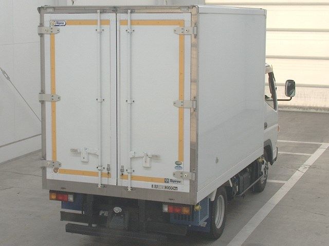 2018 Mitsubishi Fuso Canter Refrigerated and frozen trucks auction photo 2