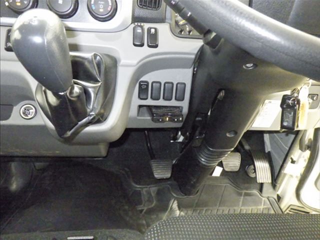 2018 Mitsubishi Fuso Canter Refrigerated and frozen trucks auction photo 8