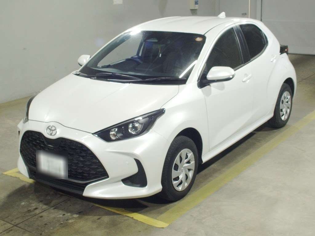 2024 Toyota Yaris X Navi Ready Package 4WD Japan auction vehicle