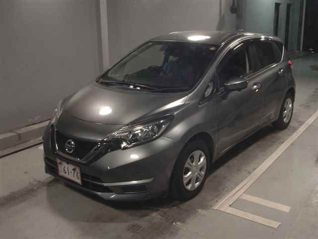 2017 Nissan Note Xエマージェンシーブレーキ auction photo 4