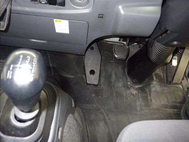 2017 Isuzu Forward Refrigerated and frozen trucks auction photo 8