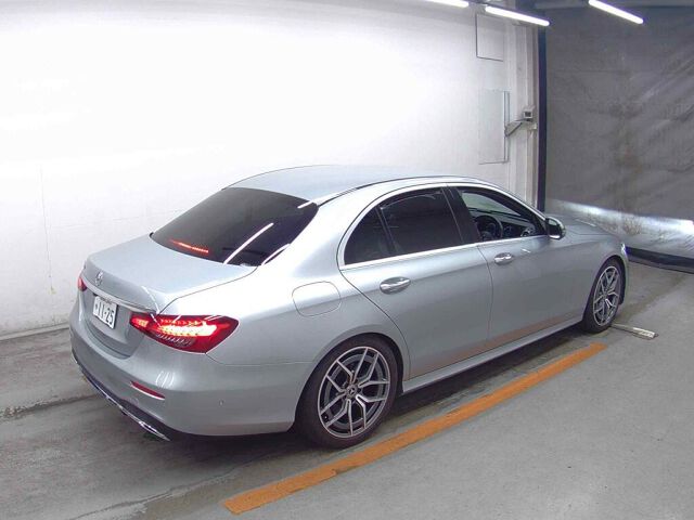 2022 Mercedes-Benz E-Class E220D Sport auction photo 5