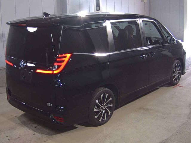 2023 Toyota Noah Hybrid S-Z auction photo 5