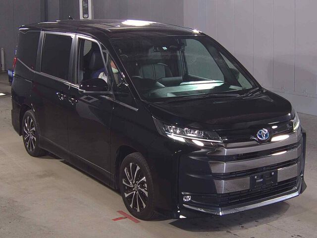 Japan Auction Vehicles 8 2023 Toyota Noah Hybrid S-Z auction photo