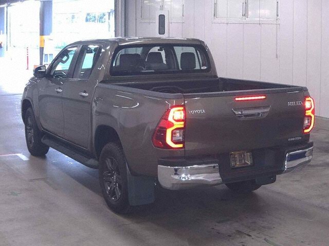 2023 Toyota Hilux Z 4WD auction photo 2
