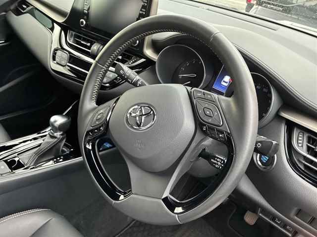 2023 Toyota C-HR G-T Mode Nero Safety Plus 3 auction photo 3