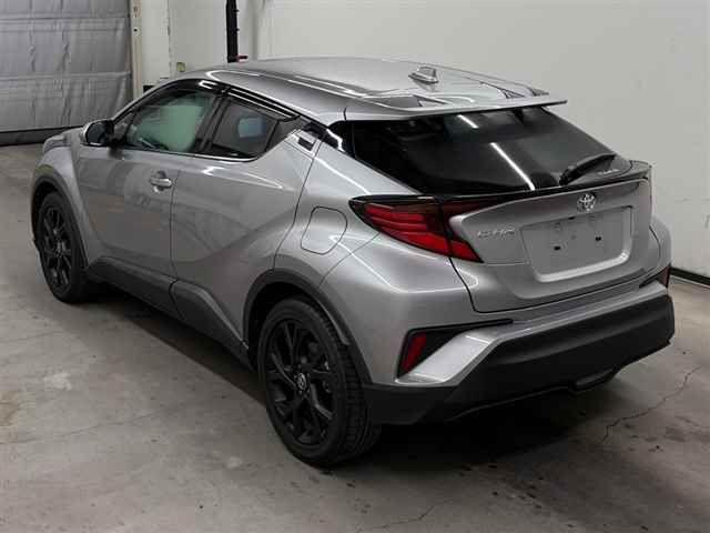 2023 Toyota C-HR G-T Mode Nero Safety Plus 3 auction photo 2