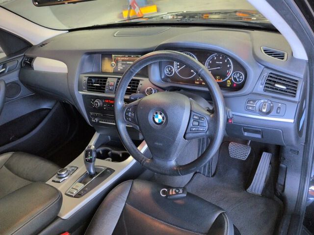2011 BMW X3 XDRIV28IハイライP 4WD auction photo 3