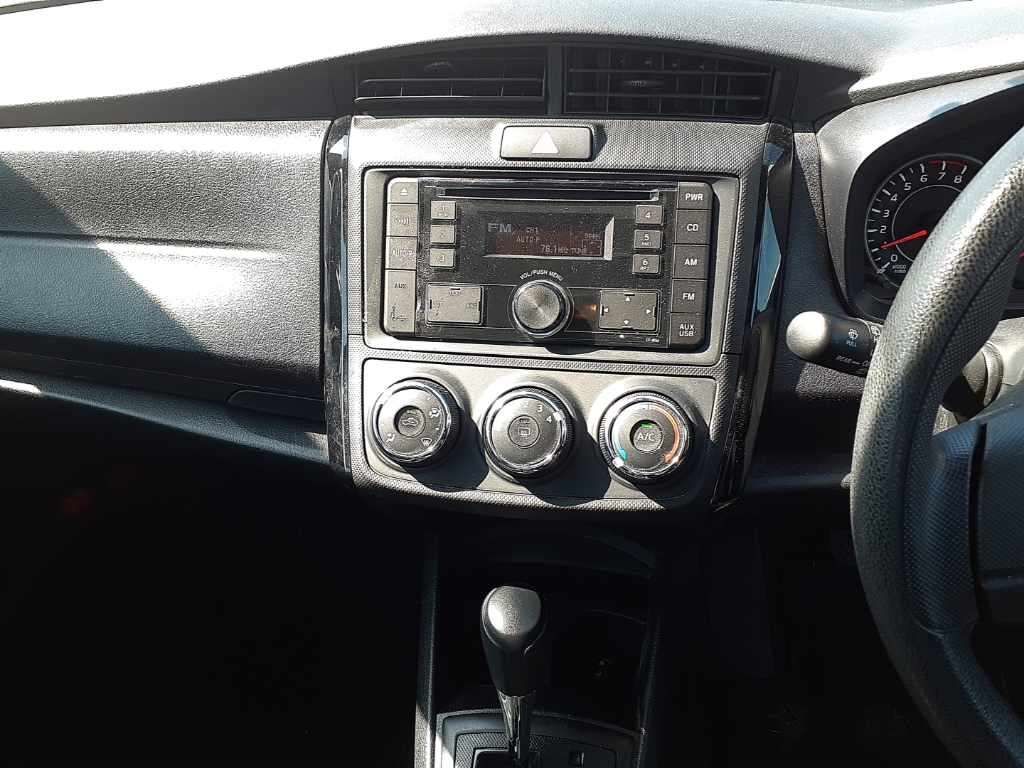 2021 Toyota Corolla Axio EX 4WD auction photo 9