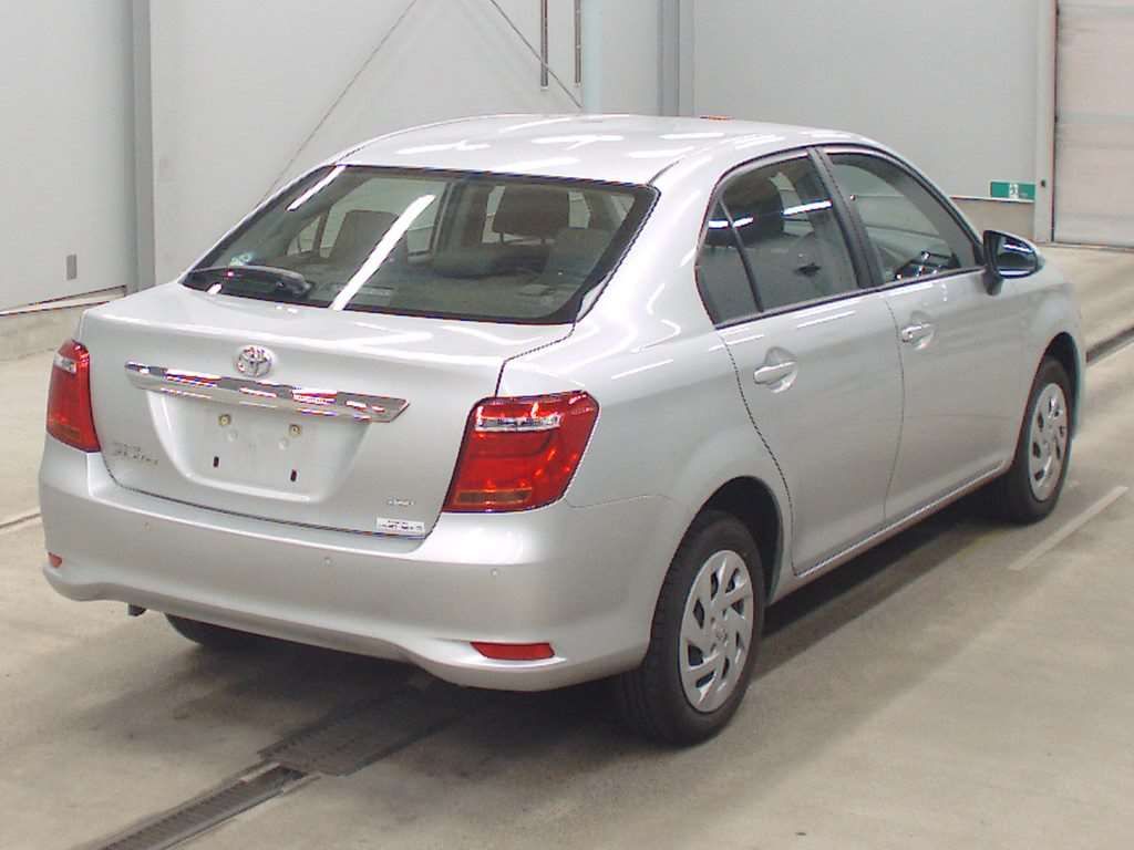 2021 Toyota Corolla Axio EX 4WD auction photo 2