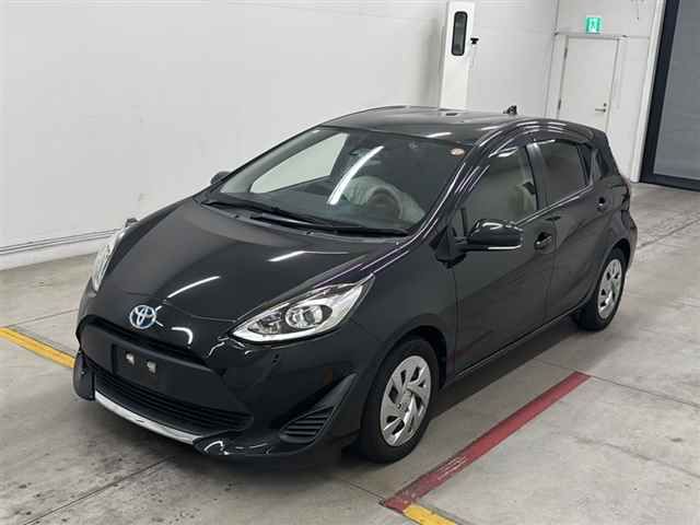 2021 Toyota Aqua S auction photo 4