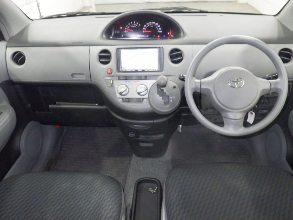2008 Toyota Sienta X LTD auction photo 3