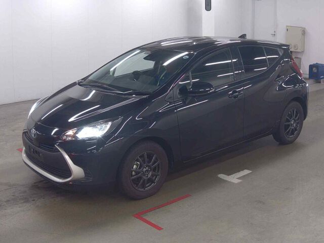 2025 Toyota Aqua G auction photo 4