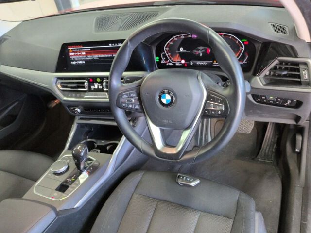 2019 BMW 3 Series 320D XDRIVスタン 4WD auction photo 3