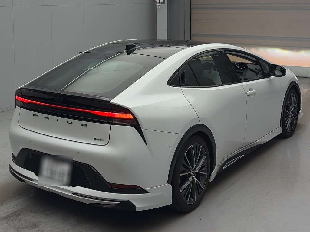 2023 Toyota Prius Z auction photo 2