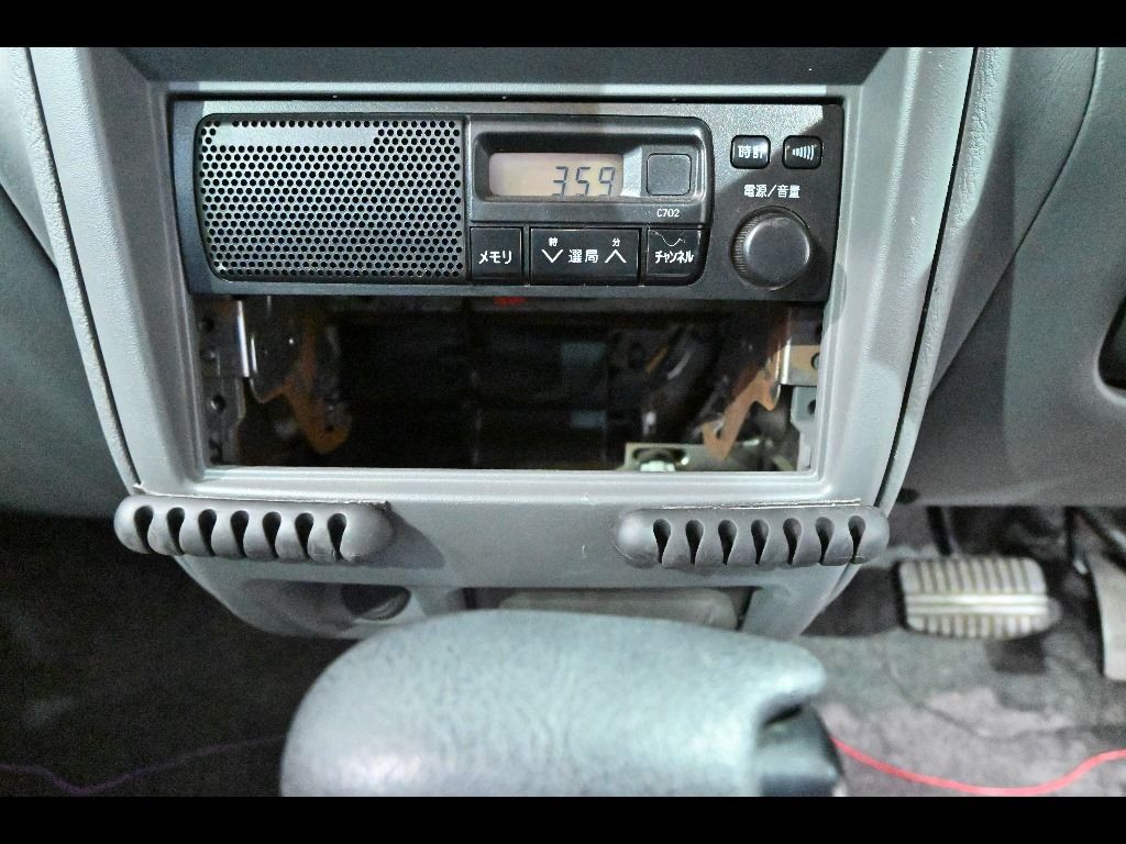 2010 Mitsubishi ミニカ バン 5D 4WD ライラ auction photo 10