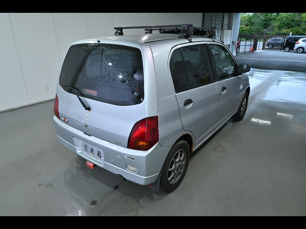2010 Mitsubishi ミニカ バン 5D 4WD ライラ auction photo 2