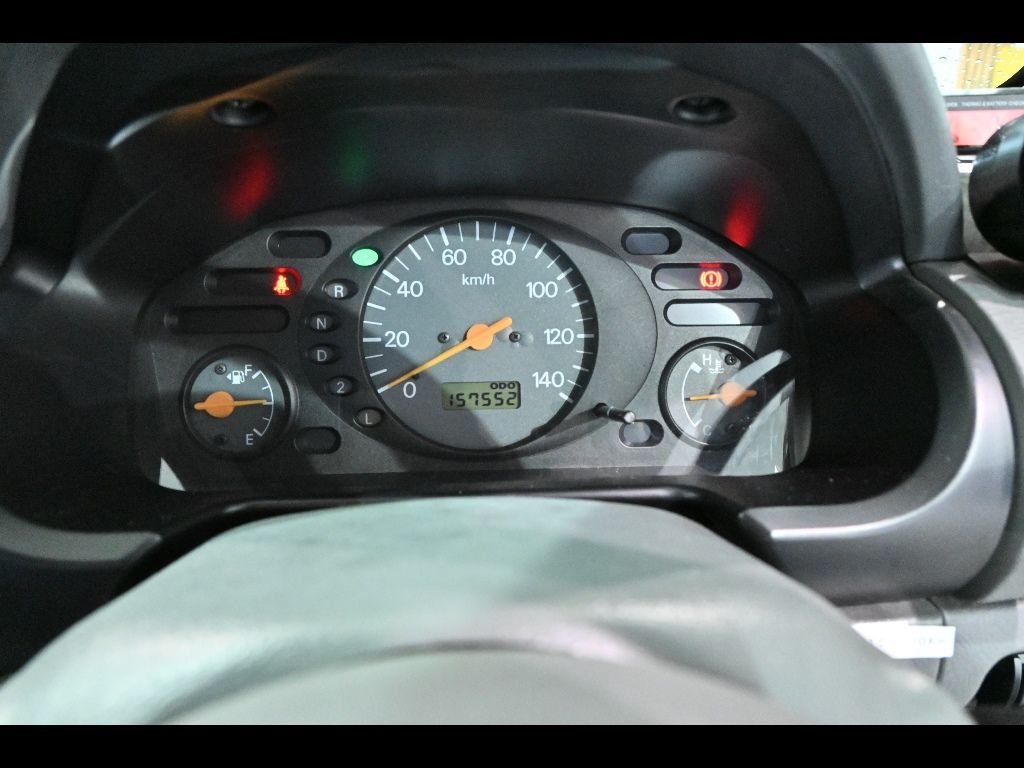 2010 Mitsubishi ミニカ バン 5D 4WD ライラ auction photo 9