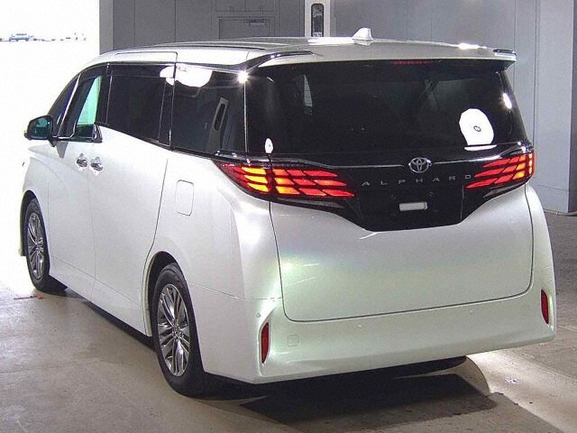 2023 Toyota Alphard Z auction photo 2