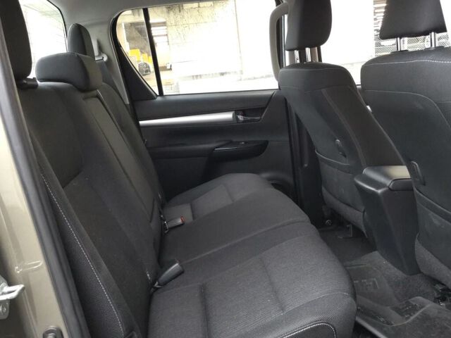2023 Toyota Hilux Z 4WD auction photo 6