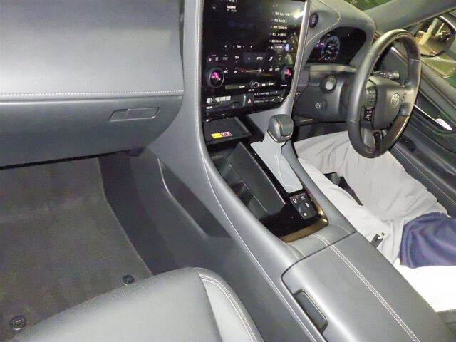 2025 Toyota Alphard Z auction photo 3