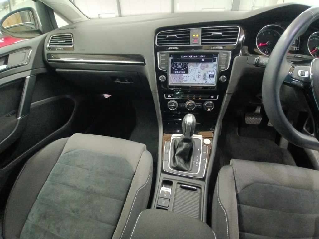 2016 Volkswagen VW ゴルフ TSIハイラインブルーモーション auction photo 11