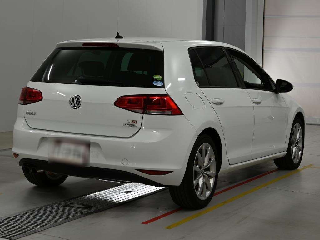2016 Volkswagen VW ゴルフ TSIハイラインブルーモーション auction photo 2
