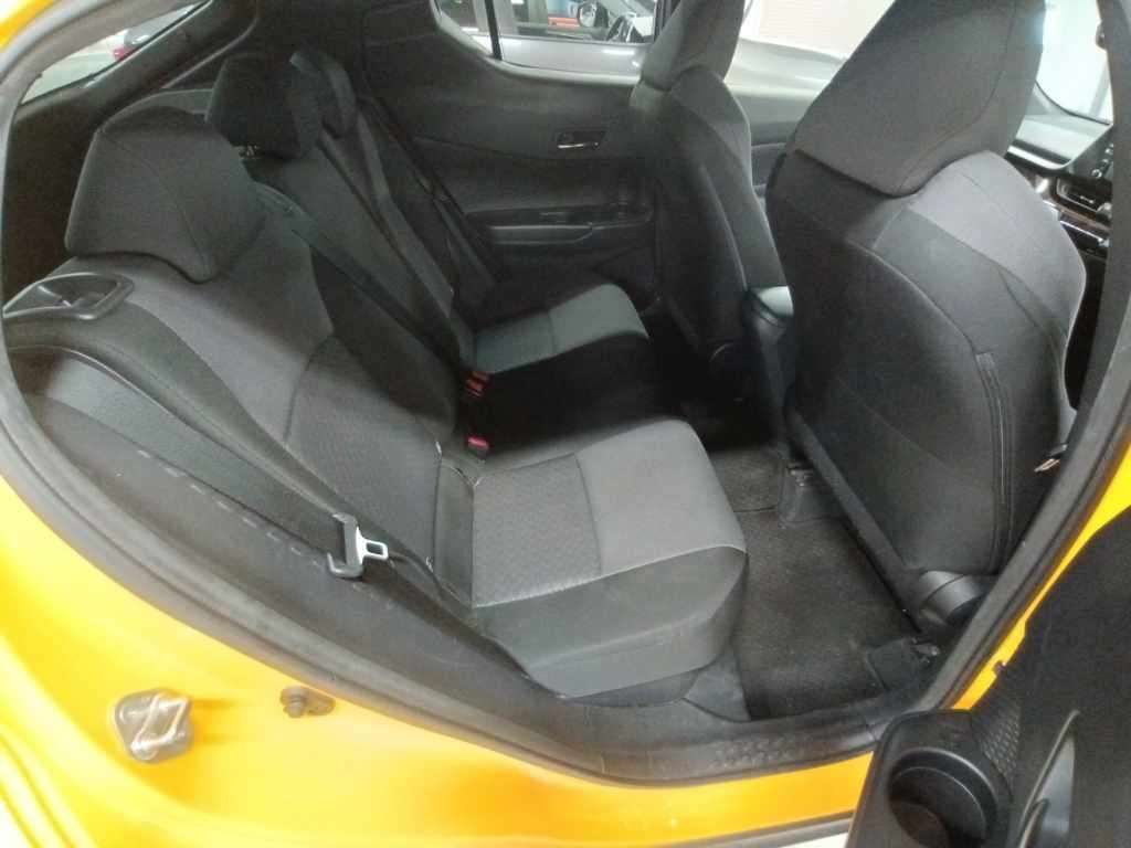 2022 Toyota C-HR S auction photo 12