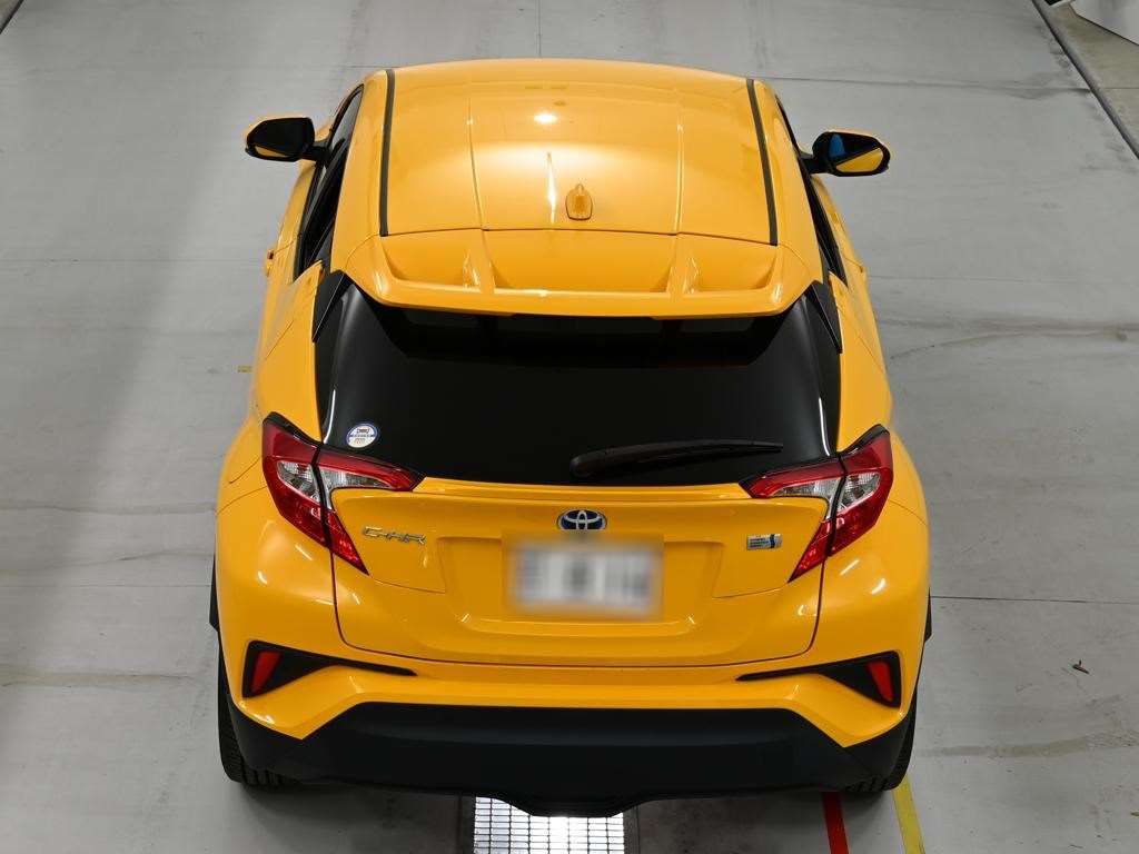 2022 Toyota C-HR S auction photo 8