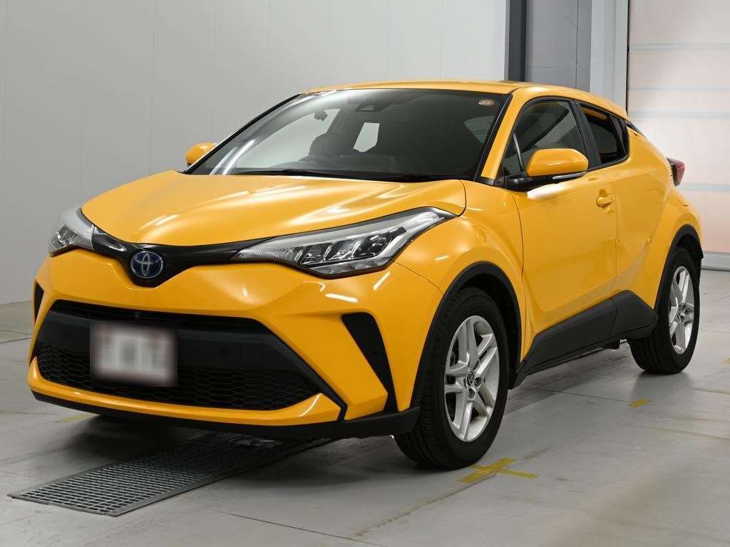 2022 Toyota C-HR S Japan auction vehicle